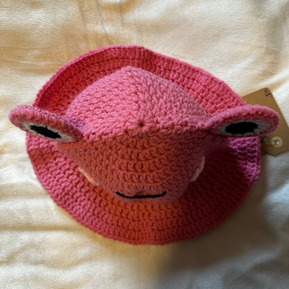 Handmade crochet pink froggy bucket hat - Picture 3 of 3
